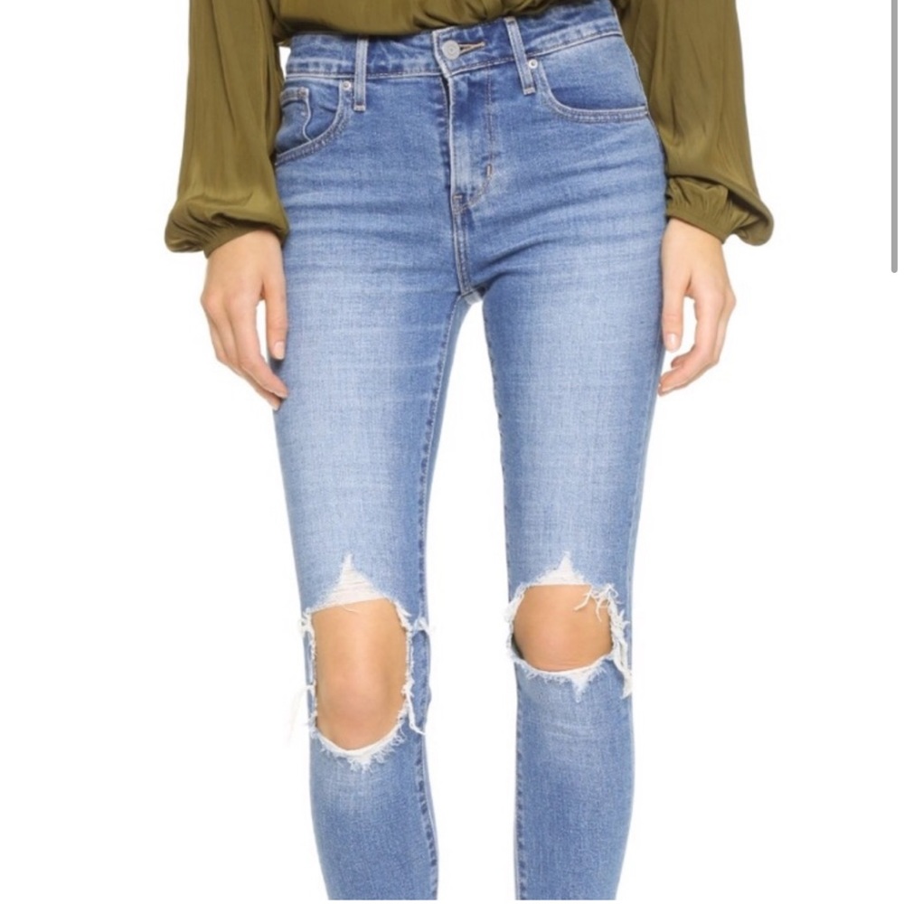 Levi’s - Picture 3 of 8